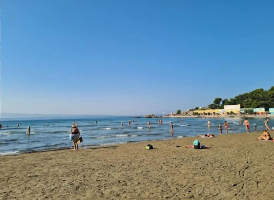 Bright And Colourful Apartment Luce -Sandy Beach Split