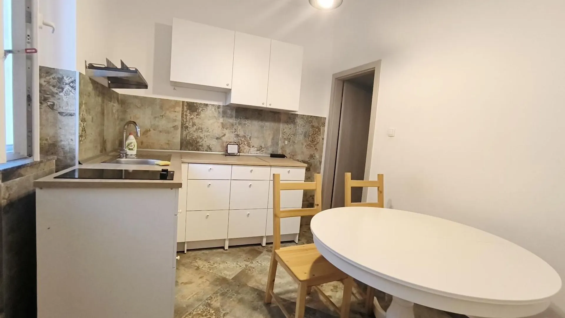 Bright And Colourful Apartment Luce -Sandy Beach Split 0*,