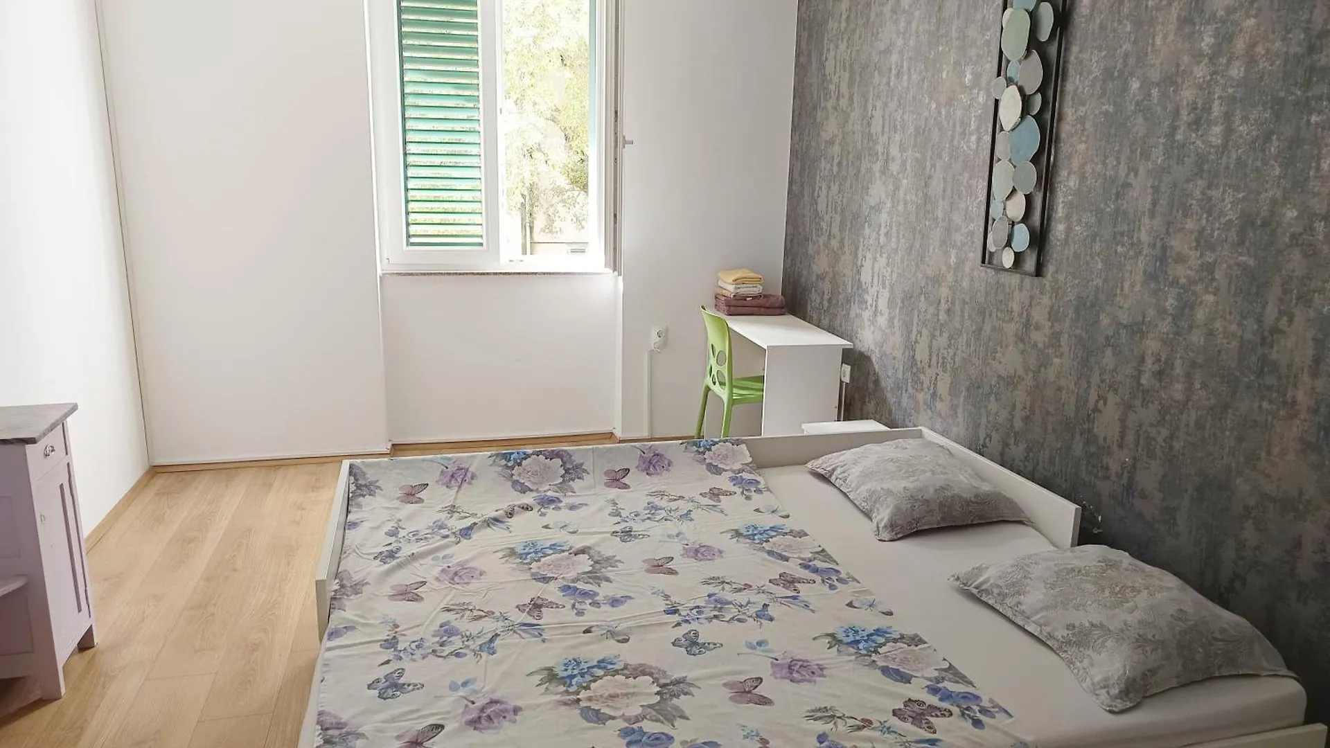 Bright And Colourful Apartment Luce -Sandy Beach Split 0*,